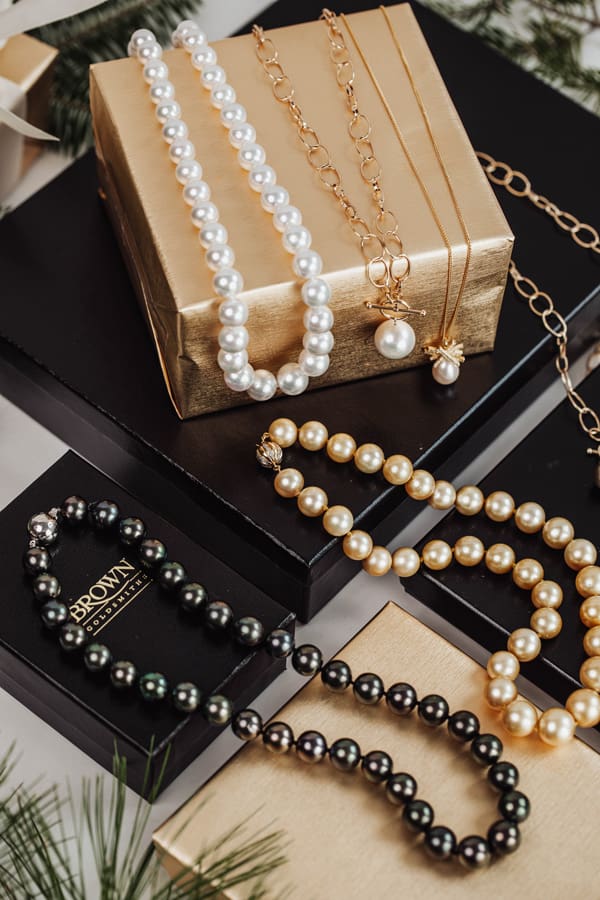 BrownGoldsmiths_StorySiloMedia_Sep_2021-83 Pearls